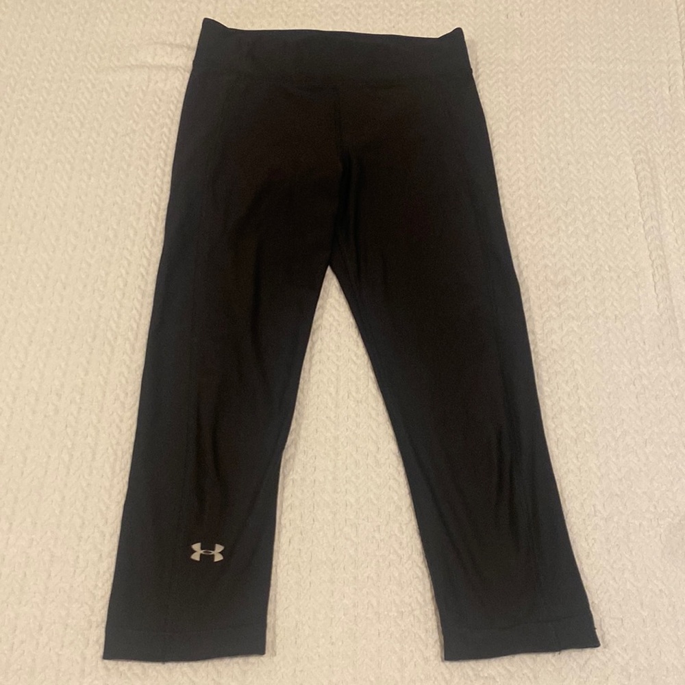 Under Armour black compression leggings